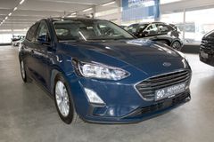 Fahrzeugabbildung Ford Focus Titanium Automatik Scheiben + Sitzheizung