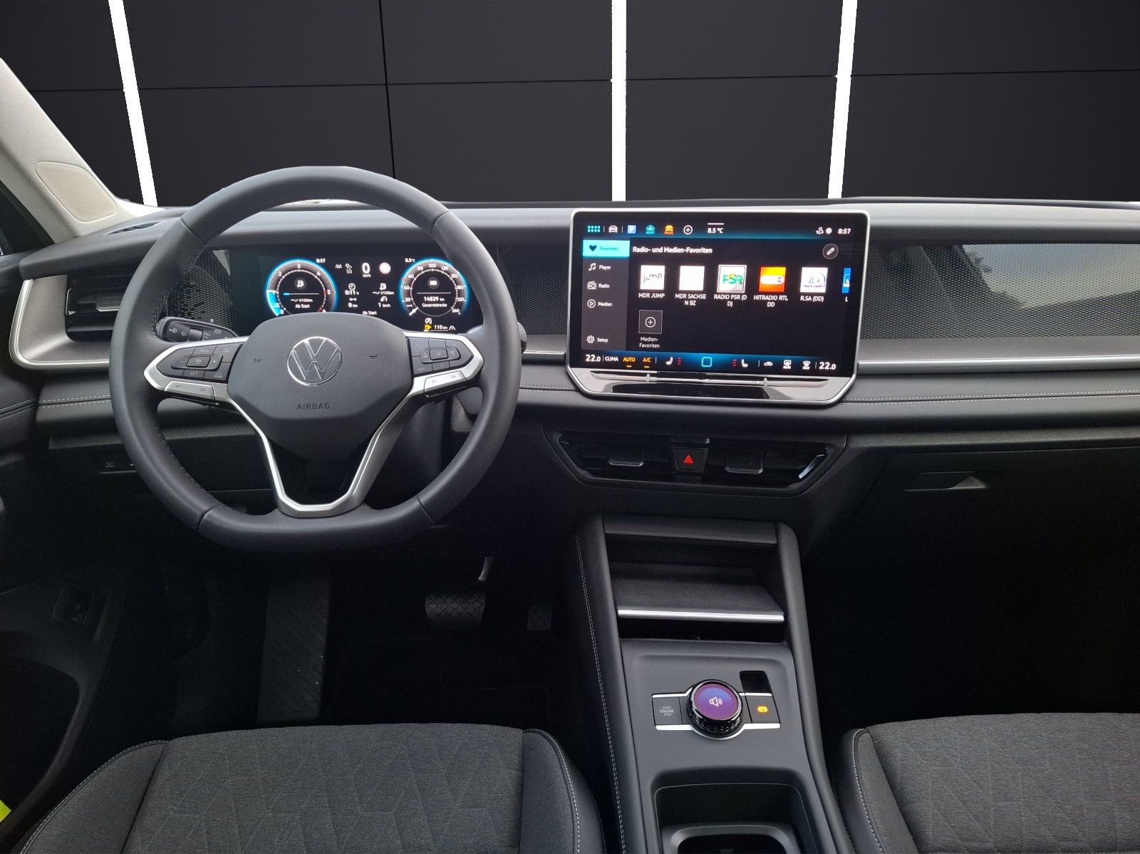 Fahrzeugabbildung Volkswagen Tayron TDI Life DSG 4M LEDplus AHK Navi AID ACC