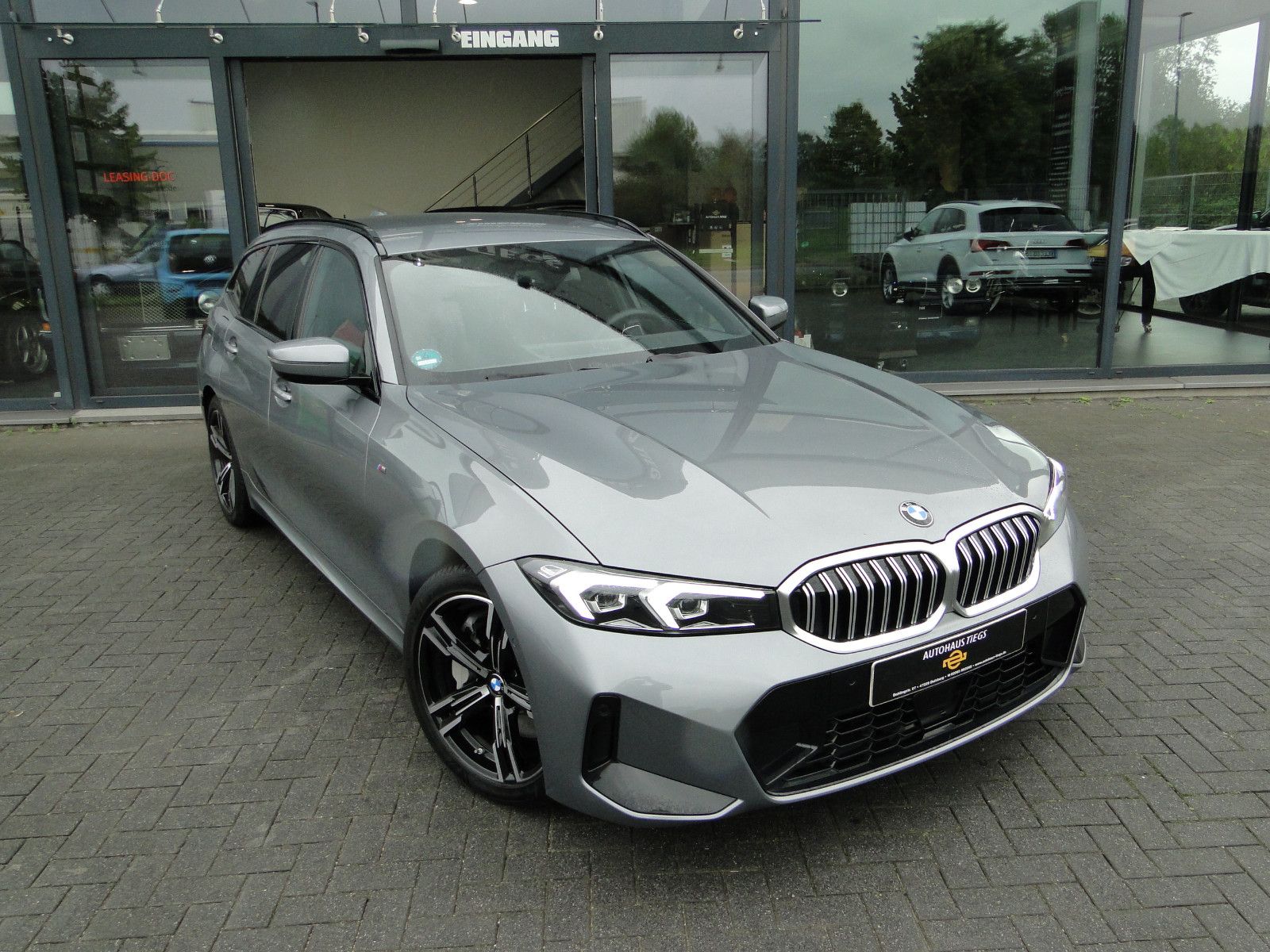 BMW 330i Touring xDrive M Sport foto 12
