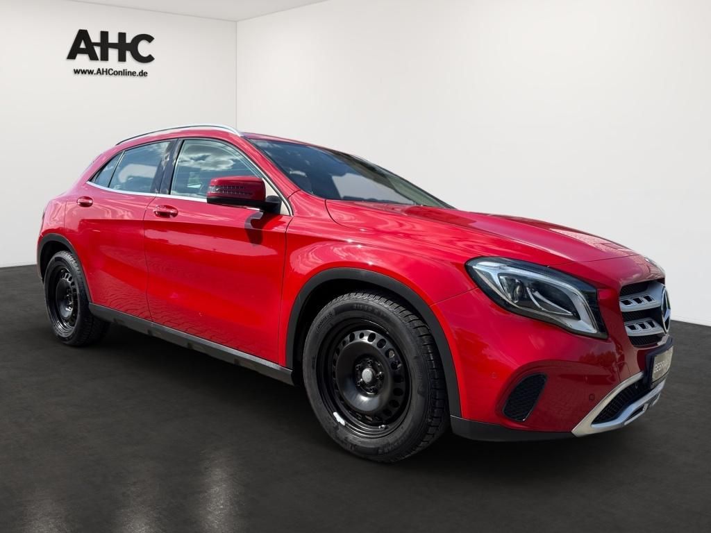 Fahrzeugabbildung Mercedes-Benz GLA 180 Progressive Navi LED Memo SHZ SpurH KAM
