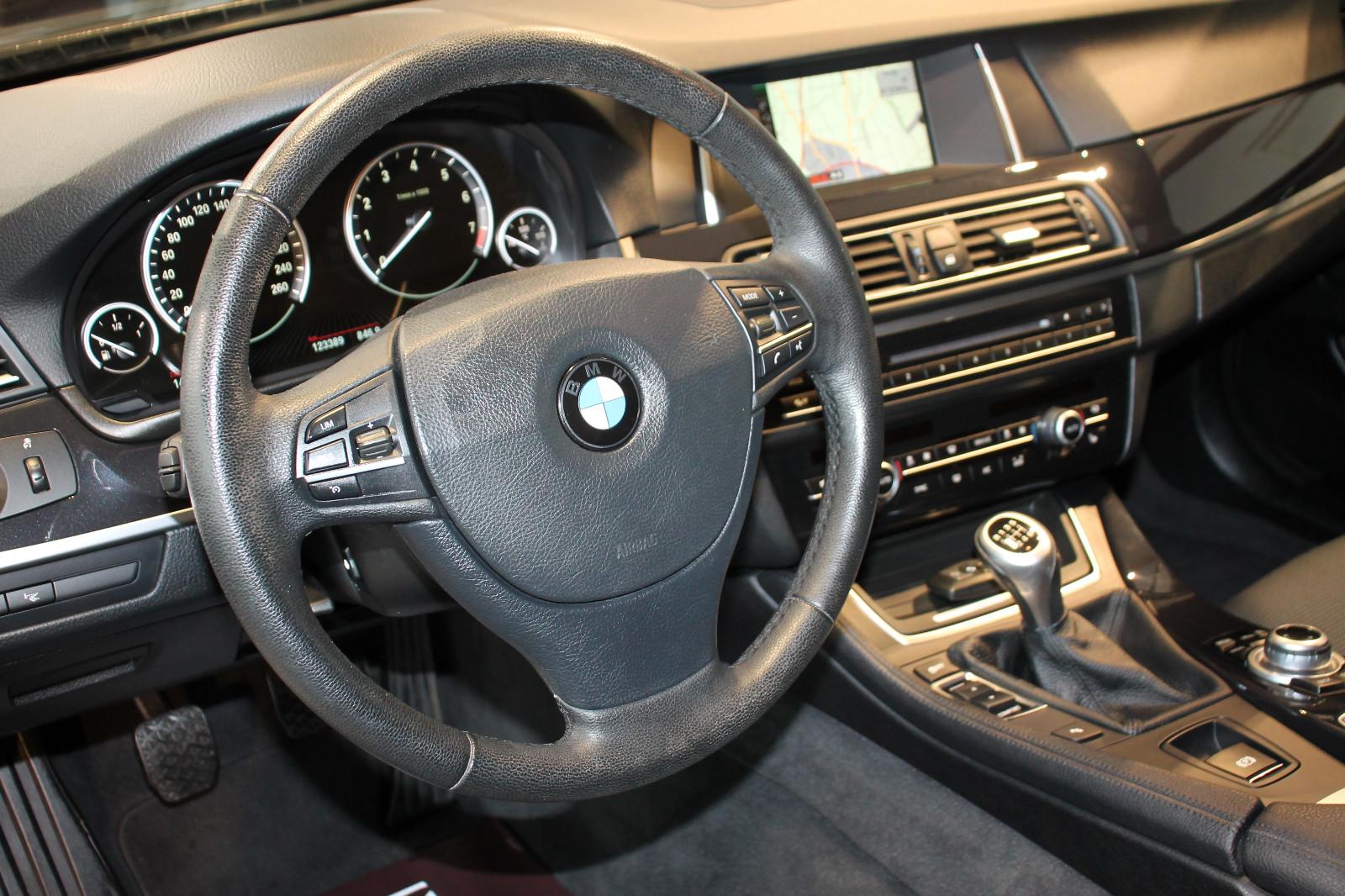 BMW 520i Limousine Head-Up Kamera AHK Navi SHZ