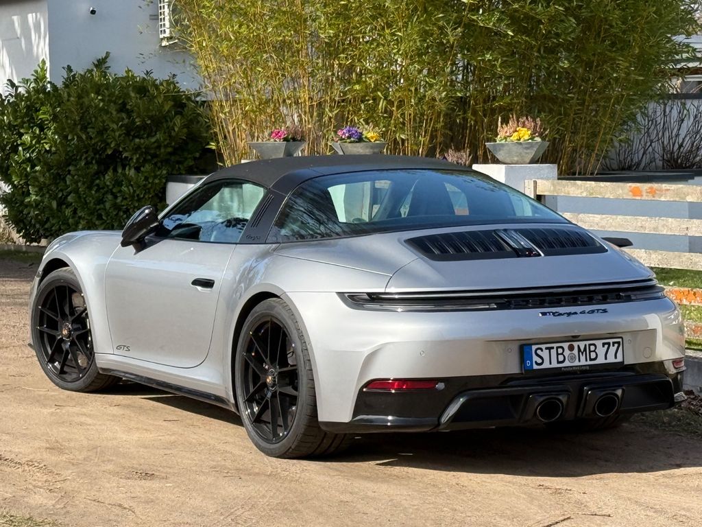 Image of Porsche 992