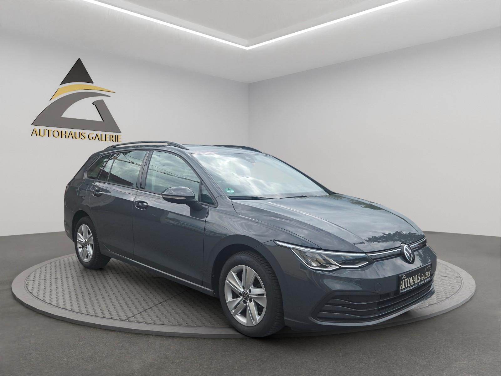 Volkswagen Golf VIII Var Life*VIRTUAL*KAMERA*LED*AHK*ACC