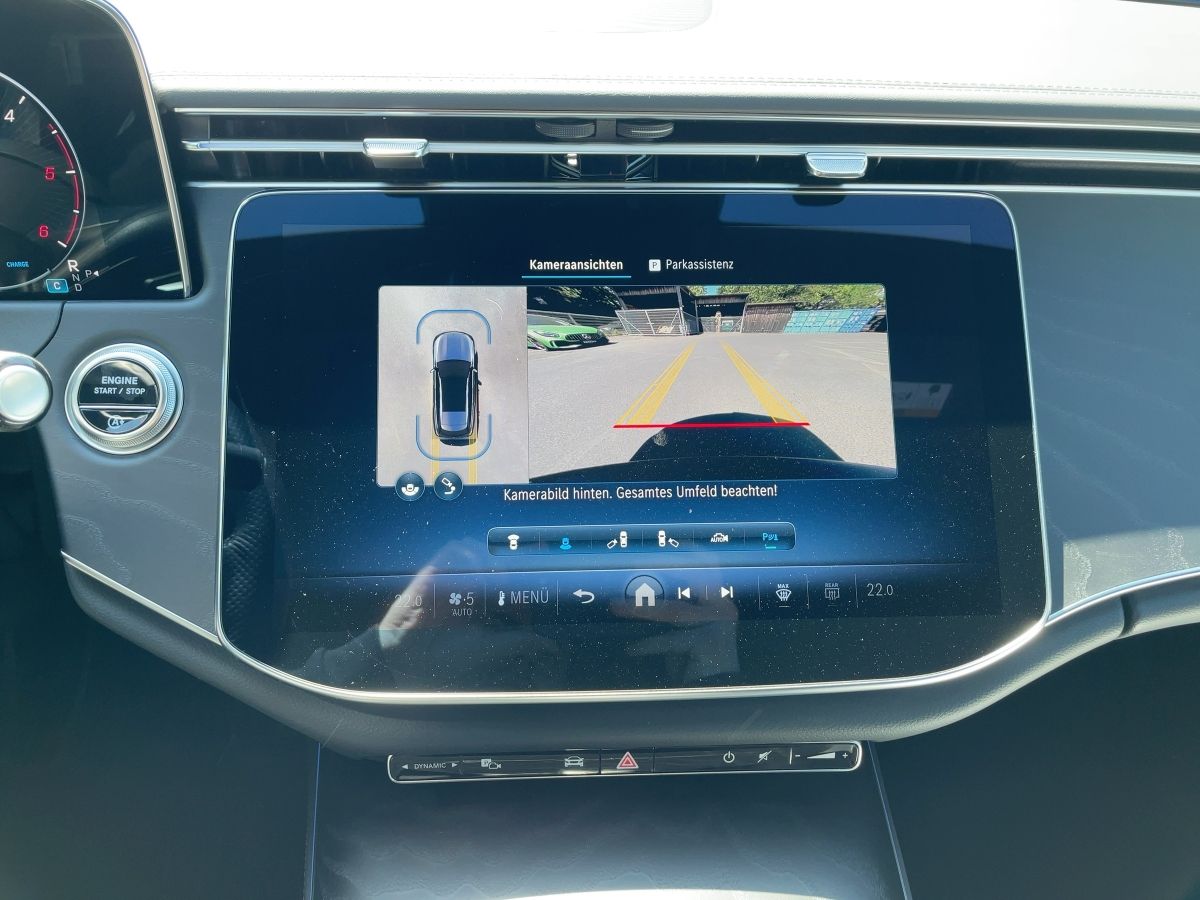 Fahrzeugabbildung Mercedes-Benz E 220 d 4M T-Modell AMG/Night/360°/AHK/20''