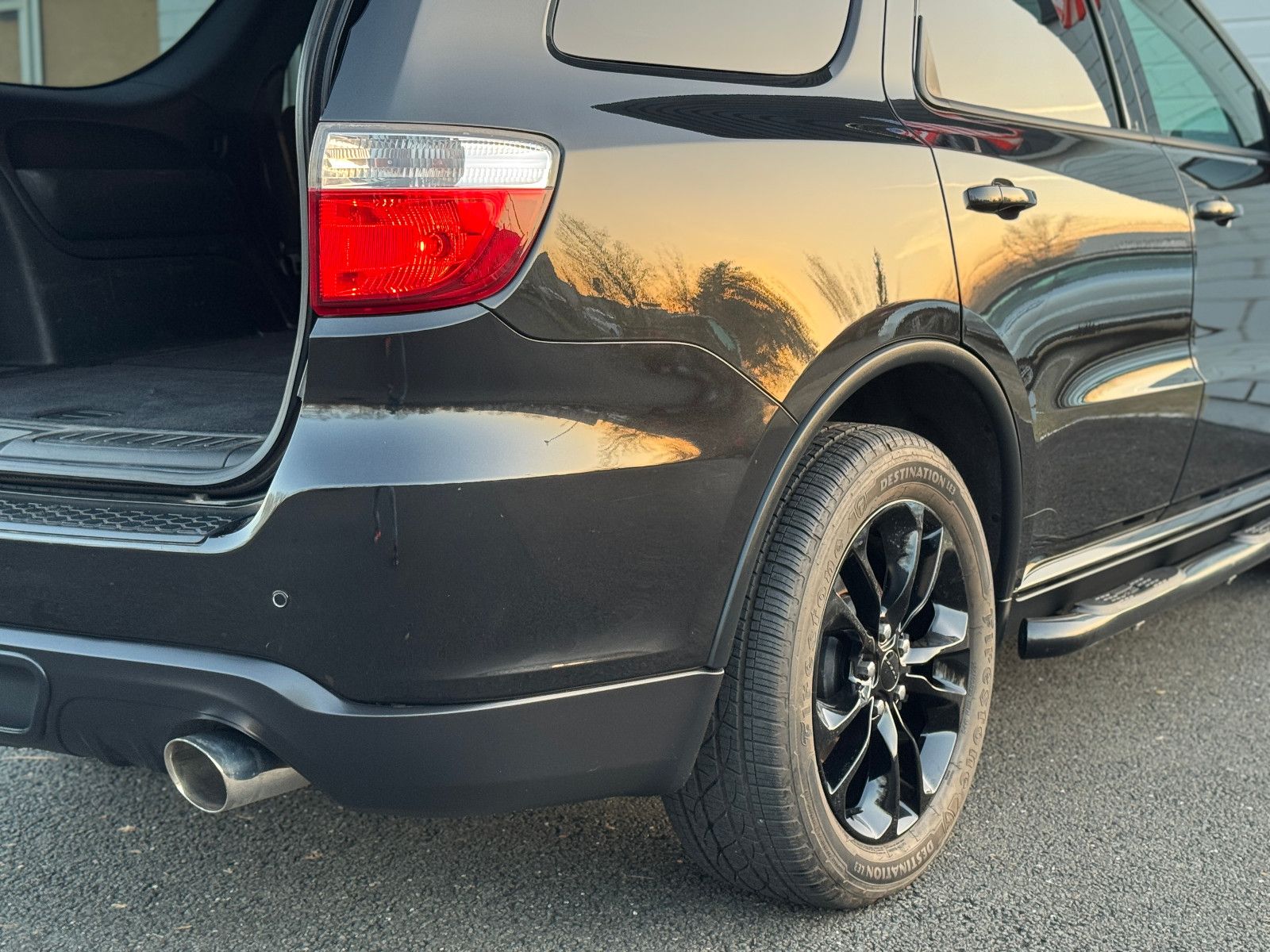 Fahrzeugabbildung Dodge Durango 4x4 5.7 V8 HEMI 20Zoll Leder AHK Navi
