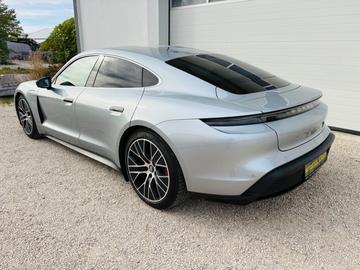 2020 Porsche TAYCAN 照片 6