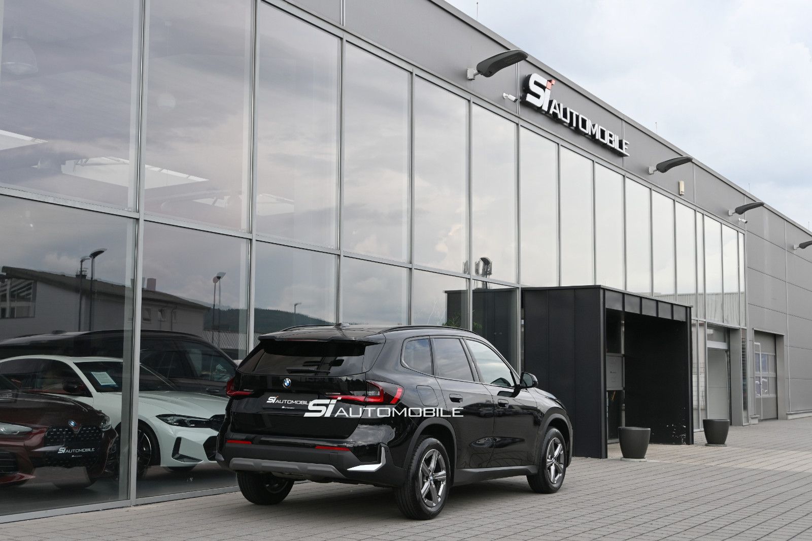 Fahrzeugabbildung BMW X1 xDrive20d °ACC°AHK°ADAPT.LED°HUD°HARMAN°360°