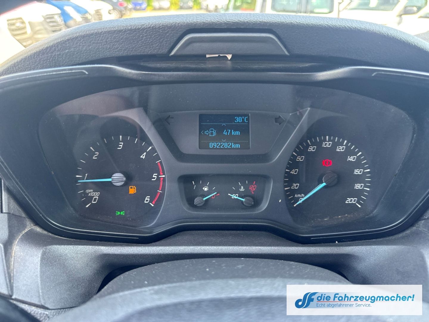 Fahrzeugabbildung Ford Transit Pritsche 310 L2 Doppelkabine AHK Tel.-Vo