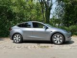 Tesla Model Y Long Range RWD Quicksiver 600km Np 52500 - Tesla Model Y in München