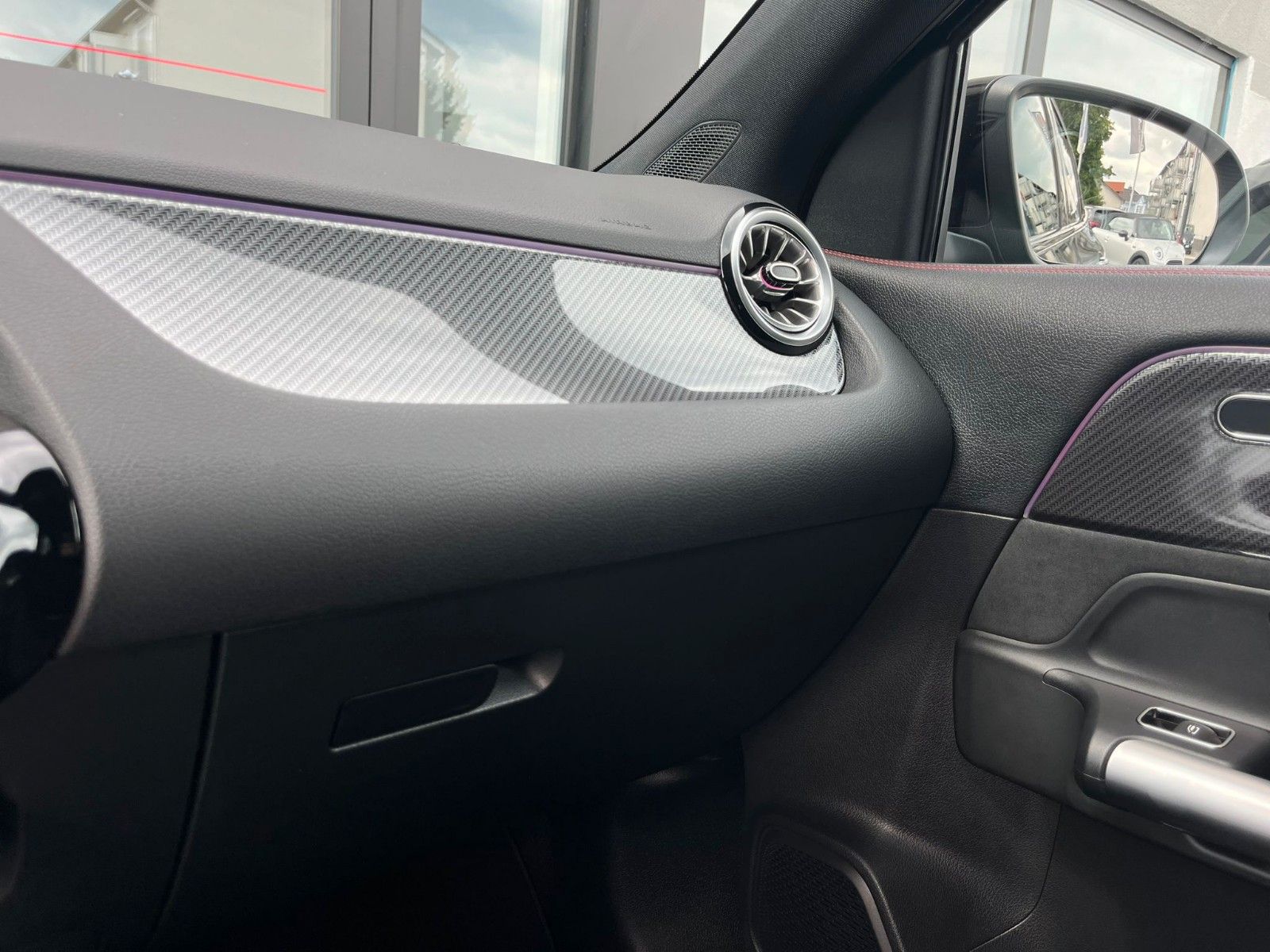 Fahrzeugabbildung Mercedes-Benz GLA 200 GLA -Klasse GLA 200 AMG Line Edition
