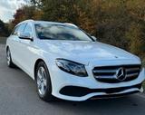Mercedes-Benz E 220d T AVANTGARDE Autom. AVANTGARDE - weiße Mercedes-Benz E 220