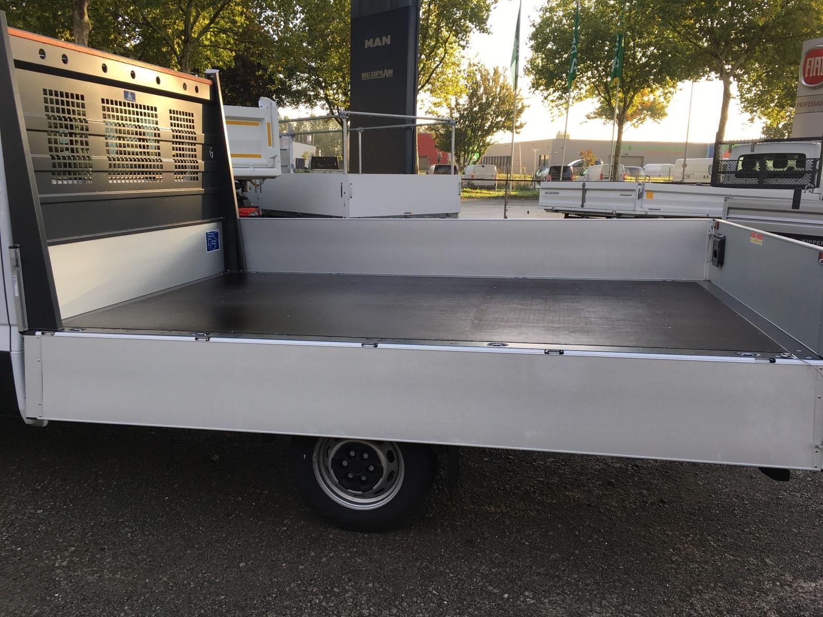 Fahrzeugabbildung Iveco Daily 35S16H3.0A8Y D Pritschenwagen