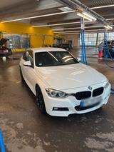 BMW F30 330i M Paket | Keyless | LED | Aut... - BMW 330 mit Benzin-Antrieb: Limousine, 330i M Paket