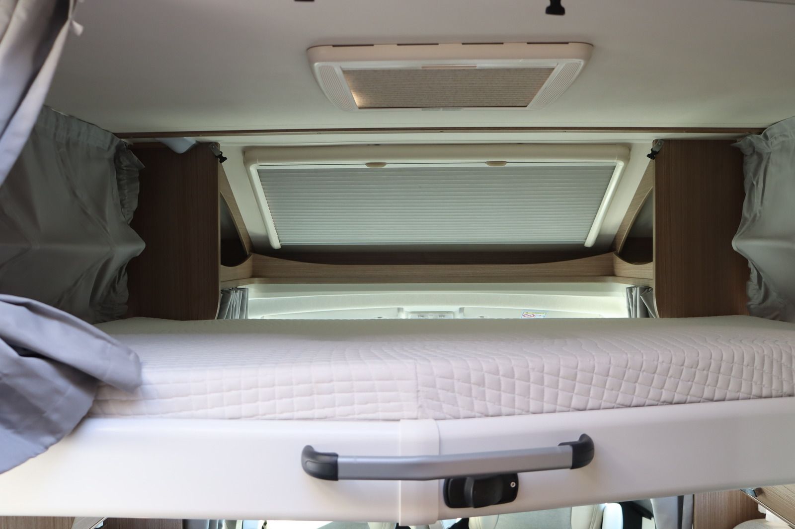 Fahrzeugabbildung Carado T448 Ducato 2.3 140 * Standhzg. * Markise