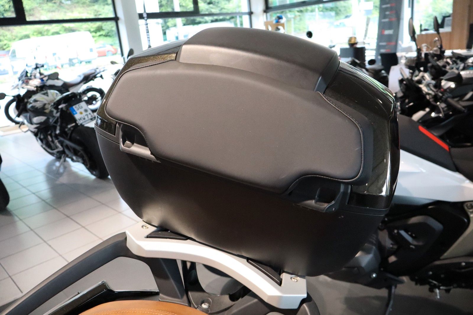 Fahrzeugabbildung BMW C650GT Option 719 mit Topcase