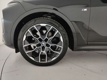 BMW X7 - 11