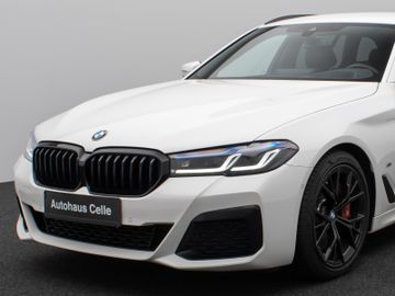 Fahrzeugabbildung BMW 540d xD Tour M Sport HUD HiFi Laserlicht 19``