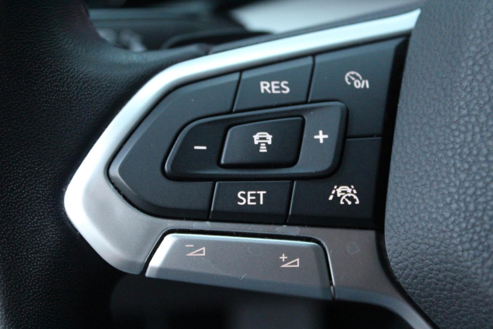Volkswagen Golf VIII Var Life/DSG/Navi/ACC/PDC/SHZ/LED/Kam., миниатюра 28