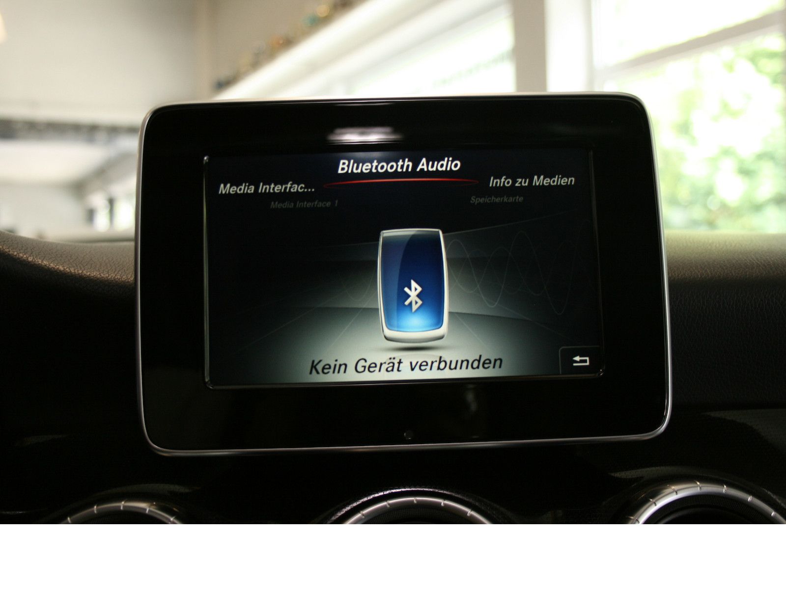 Fahrzeugabbildung Mercedes-Benz CLA 200 Shooting Brake CDI *Pano-Dach*AHK*Xenon*