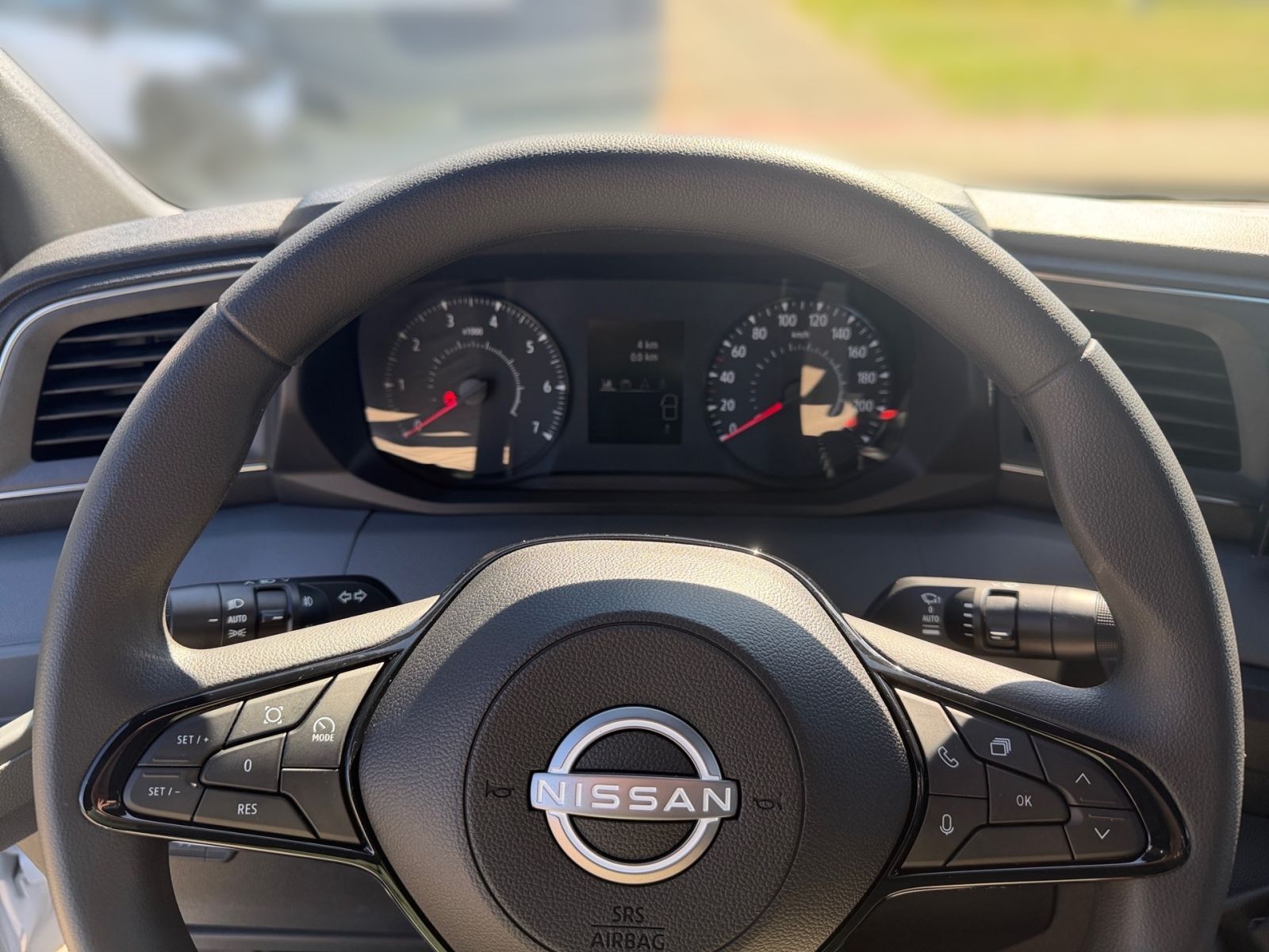 Fahrzeugabbildung Nissan Interstar Pritsche L2H1 3,5t *AHK*RFK*Winter*Kom