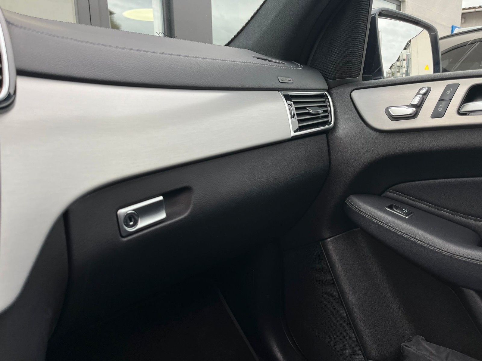 Fahrzeugabbildung Mercedes-Benz GLS 350d 4Matic AMG Line*1.Hand*Pano*360°*
