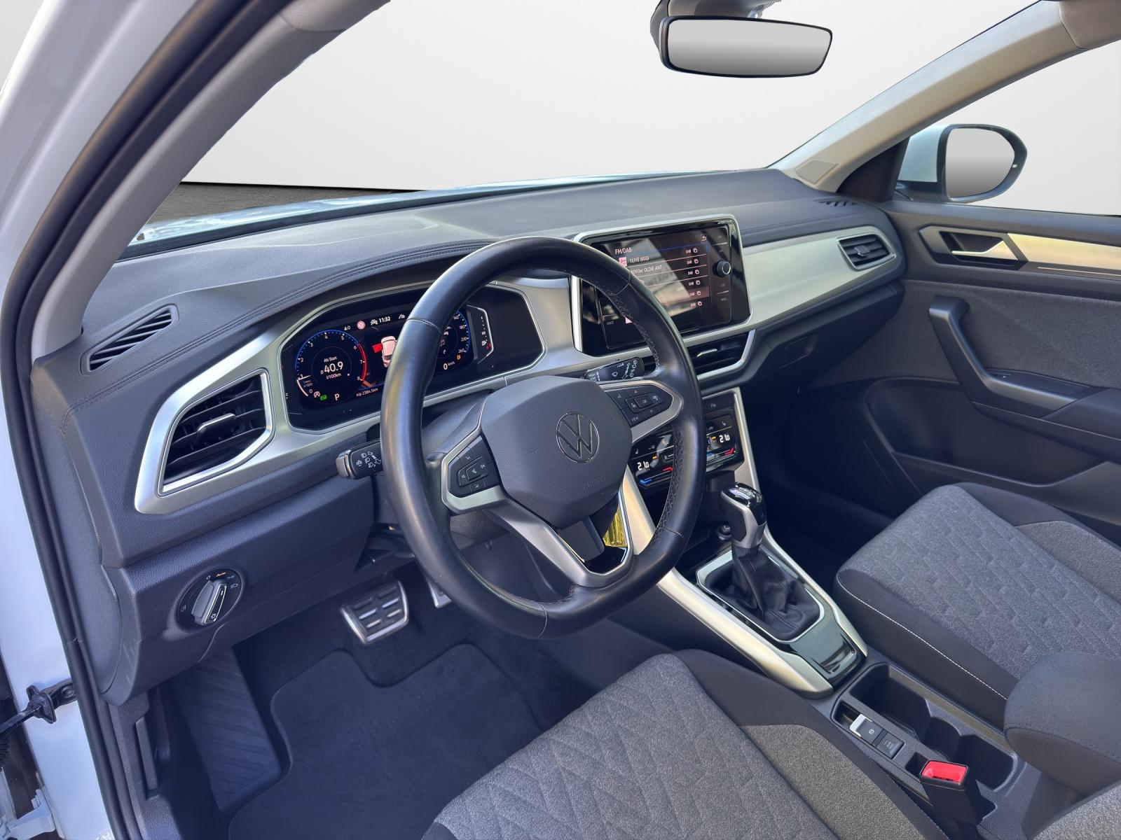 Volkswagen T-Roc 1.5 TSI DSG Move  AHK Navi LED Kamera PDC 
