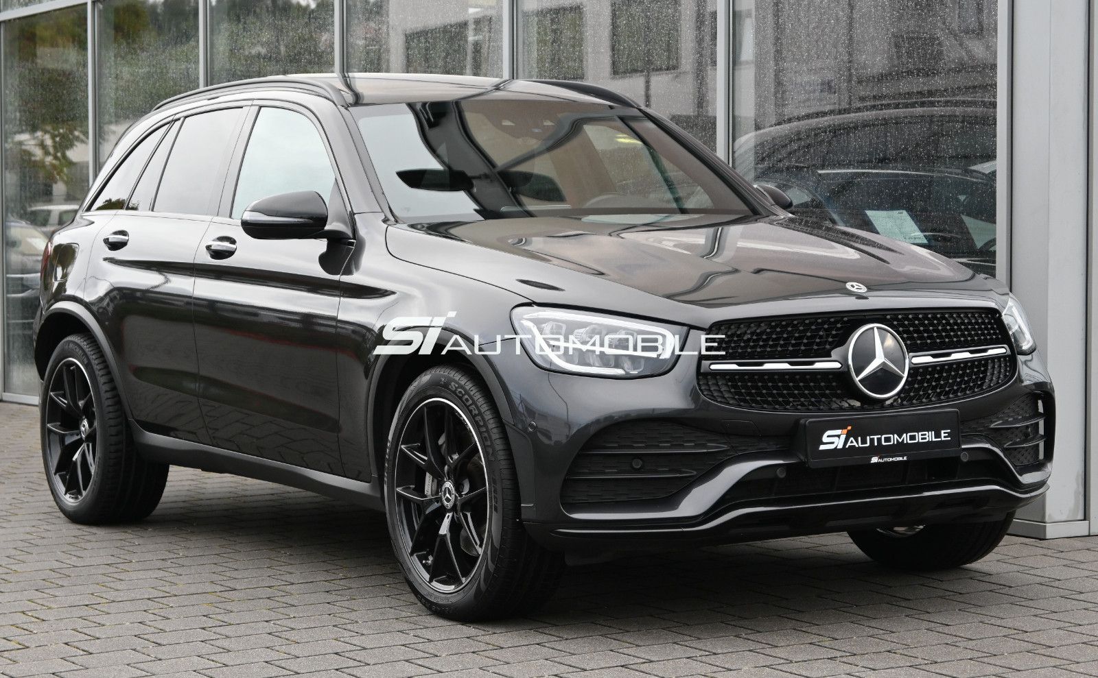 Fahrzeugabbildung Mercedes-Benz GLC 300 d 4MAT AMG Line Plus °Night°AHK°HUD°PANO