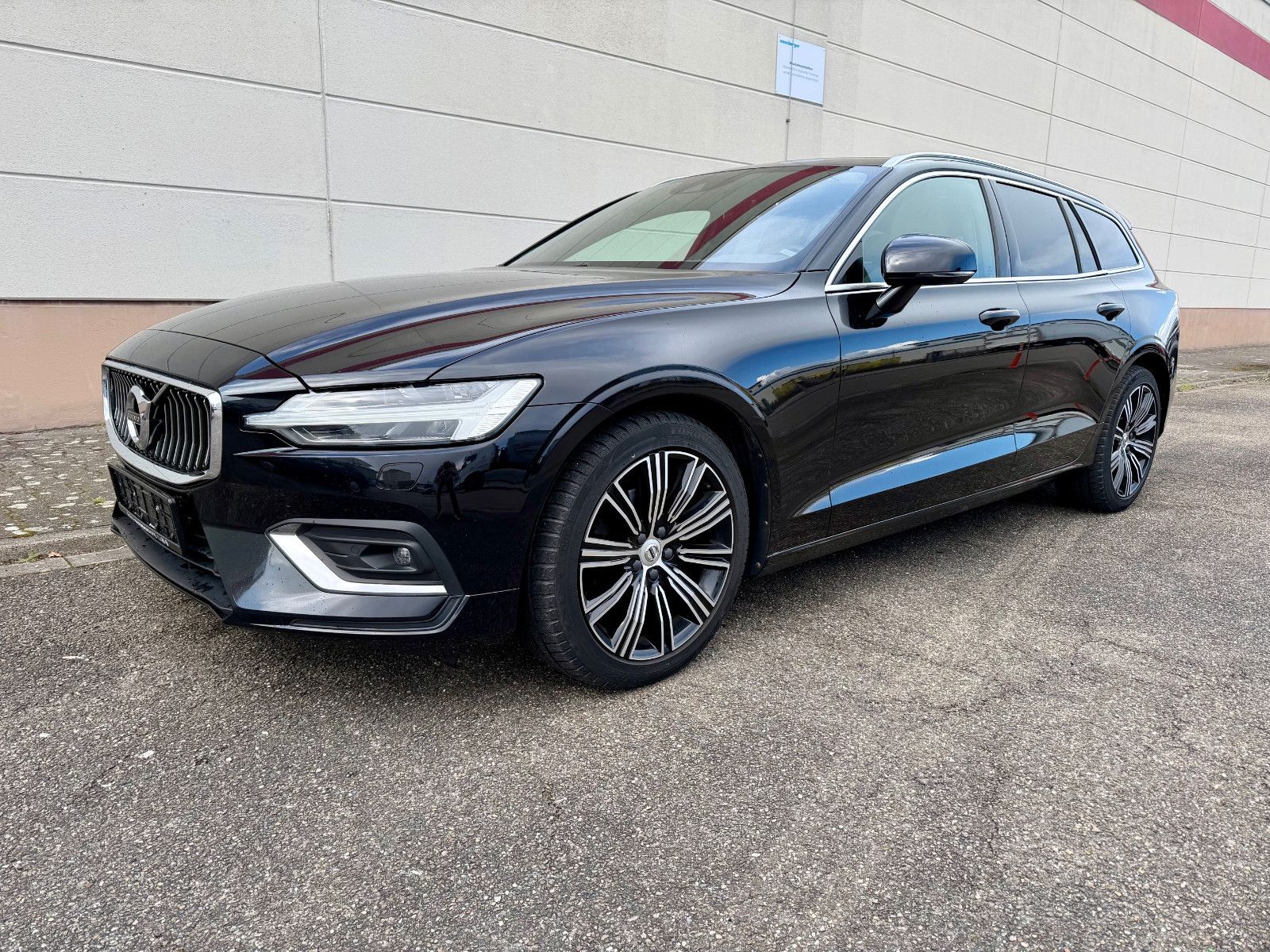 Volvo V60 D4 Inscription FULL-LED+PANORAMADACH+BLIS