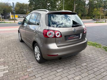 Volkswagen Golf - 9
