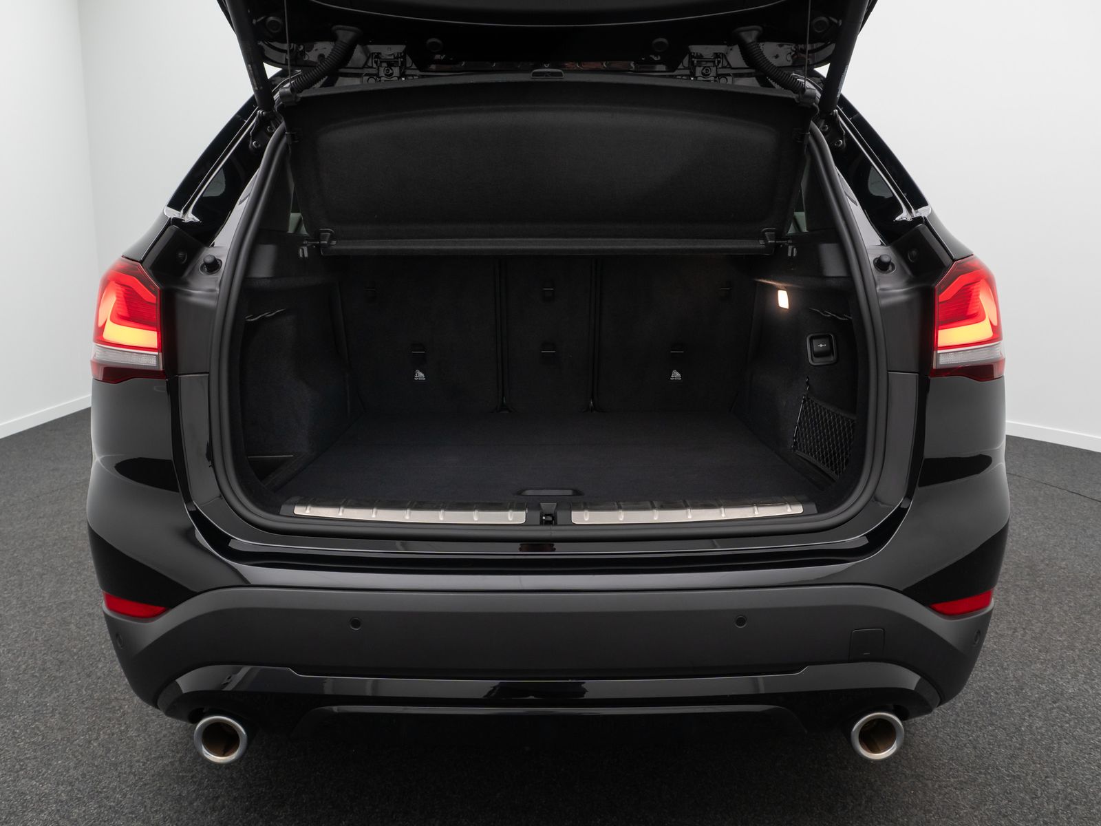 Fahrzeugabbildung BMW X1 xD20i Sport Line Panorama Parkassist DAB HiFi