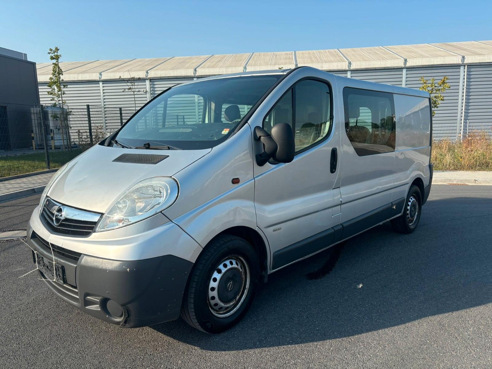 Opel Vivaro 2.5 Mixtor 6Sitzer Klima