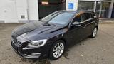 Volvo V60 T4 Powershift Momentum - Volvo V60: Schwarz