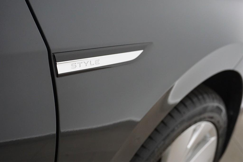 Volkswagen Golf 8 2.0TDI DSG Style Virtual Pano Navi SHZ, миниатюра 5