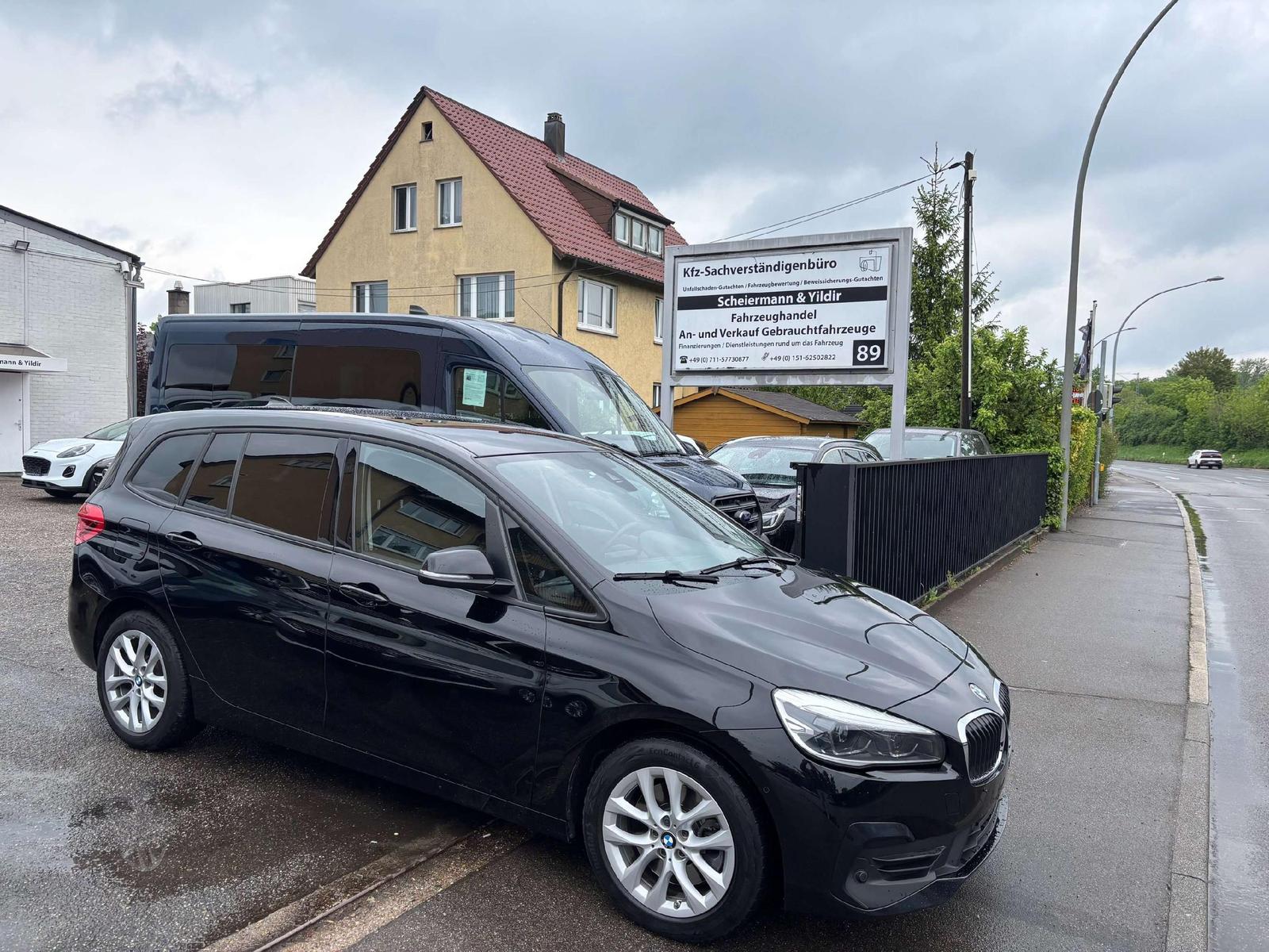 BMW 218 d Advantage Autom. LED AHK PTS