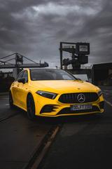 Mercedes-Benz EINZELSTÜCK A 35 AMG mit einzigartiger Vollausst - : V mit