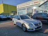 Mercedes-Benz E 200 E 200 CGI BlueEfficiency* wenig Kilometer* - Mercedes-Benz Kombi aus dem Jahr 2010