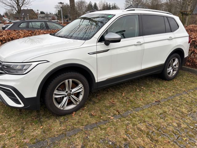 Volkswagen Tiguan Allspace Life 4Motion/Kamera+Navi+LED