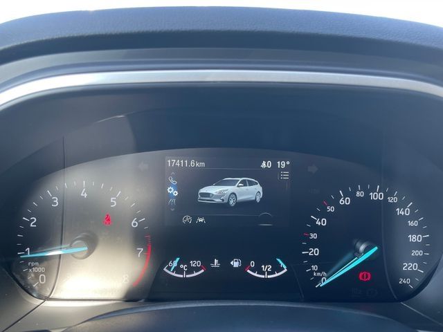 Fahrzeugabbildung Ford Focus C&C SHZ, LED, Navi, AHK, Kamera