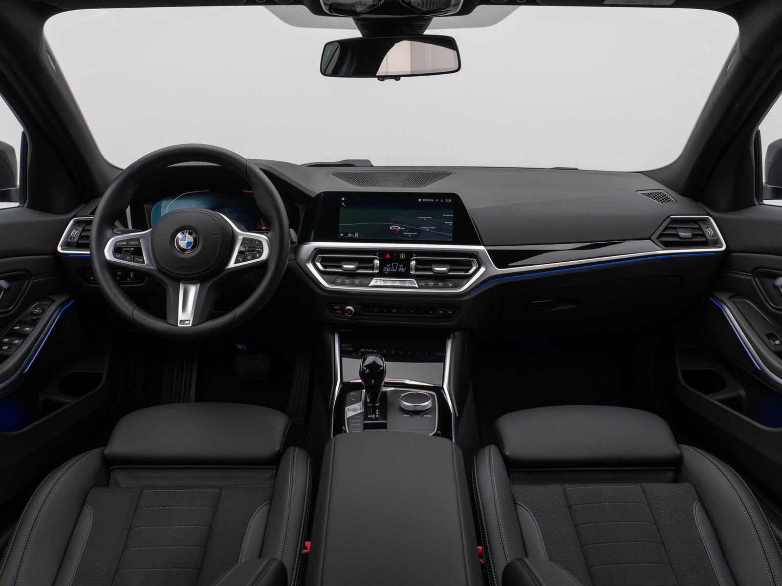 Fahrzeugabbildung BMW 318d Kamera DAB Sport Alarm Geschwindigkeitsreg