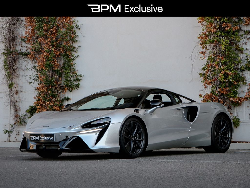 Image of McLaren Artura