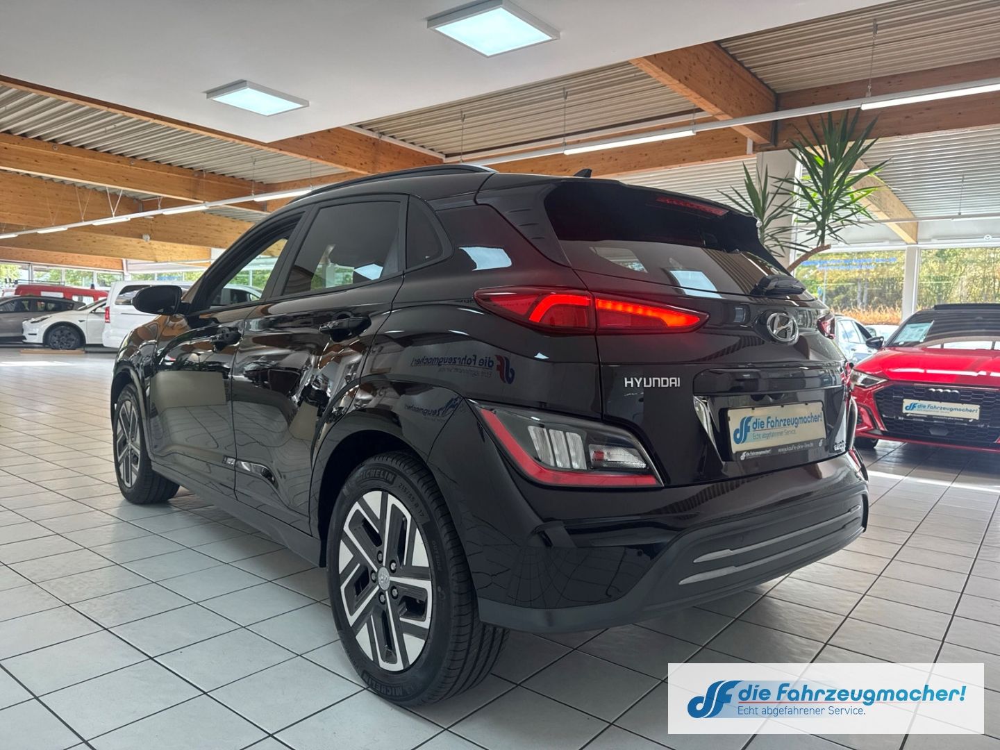 Fahrzeugabbildung Hyundai KONA Trend Elektro 2WD Navi Soundsystem LED ACC