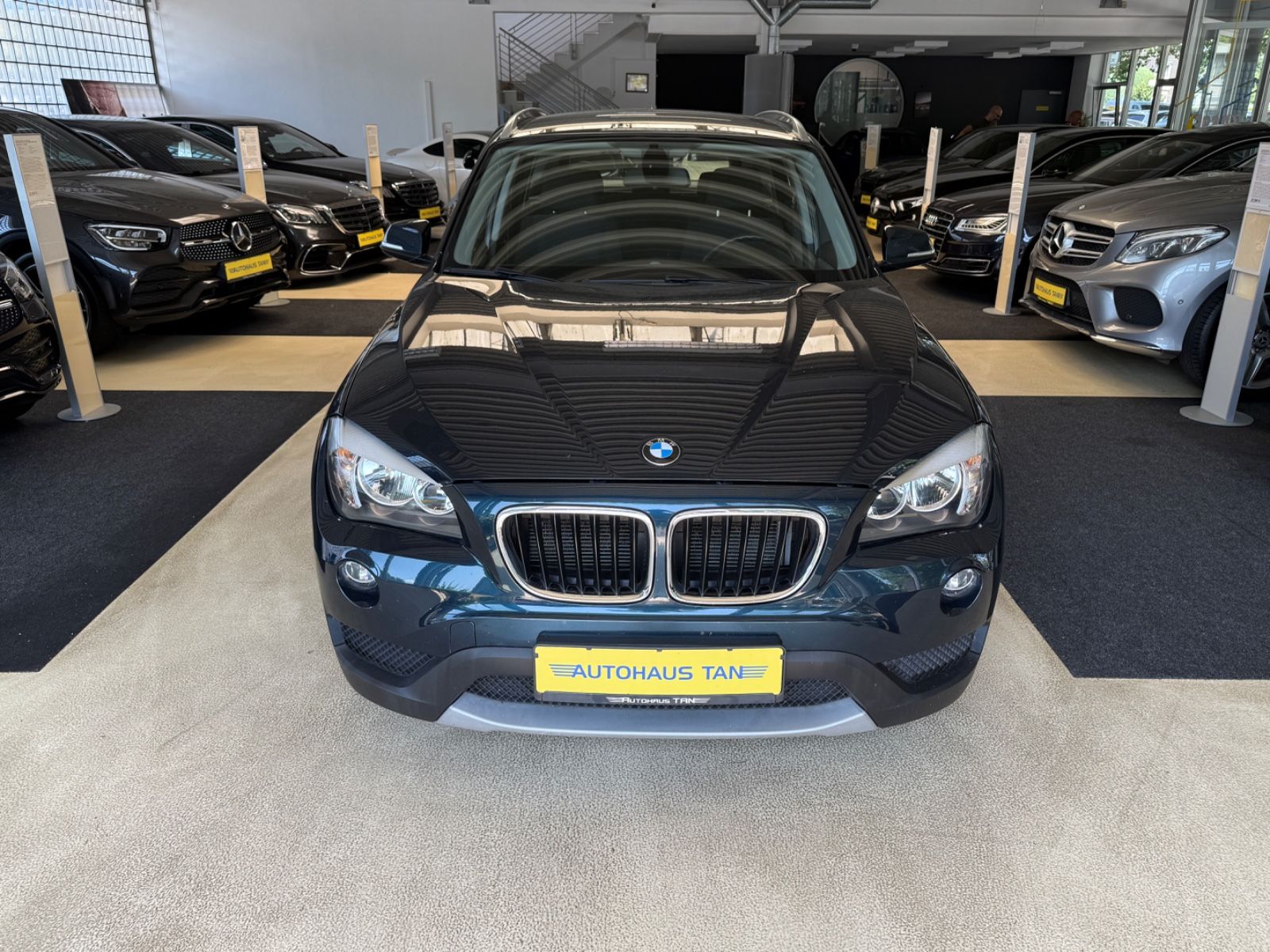 Fahrzeugabbildung BMW X1 sDrive 16 d
