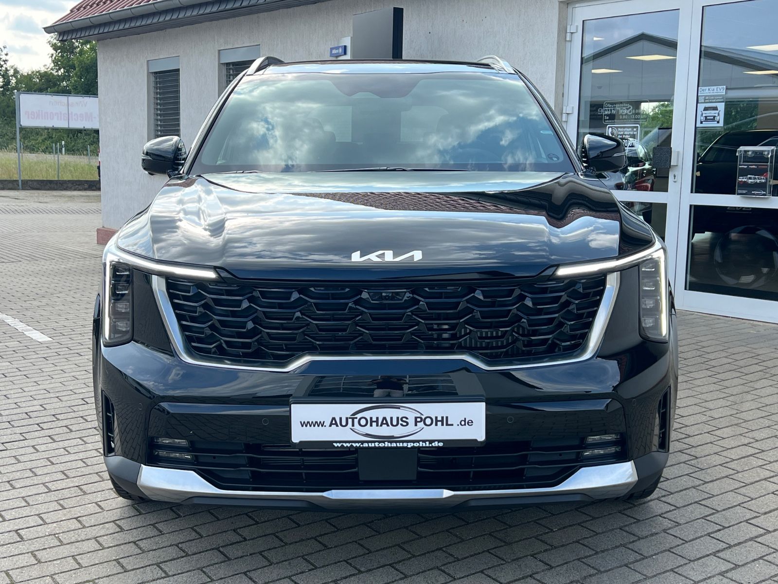 Fahrzeugabbildung Kia SORENTO PE 1.6T PHEV AWD PLAT 7S PAN PREMIUM