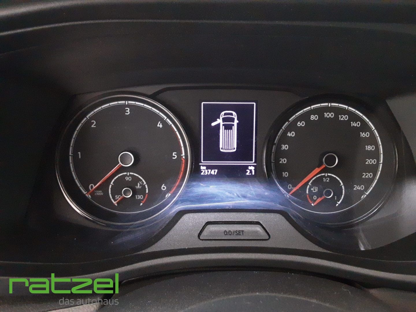 Fahrzeugabbildung Volkswagen T6.1 Kasten LR 2.0 TDI AHK DAB Notbremsass. PDCv