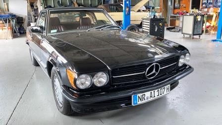 Mercedes-Benz SL 560