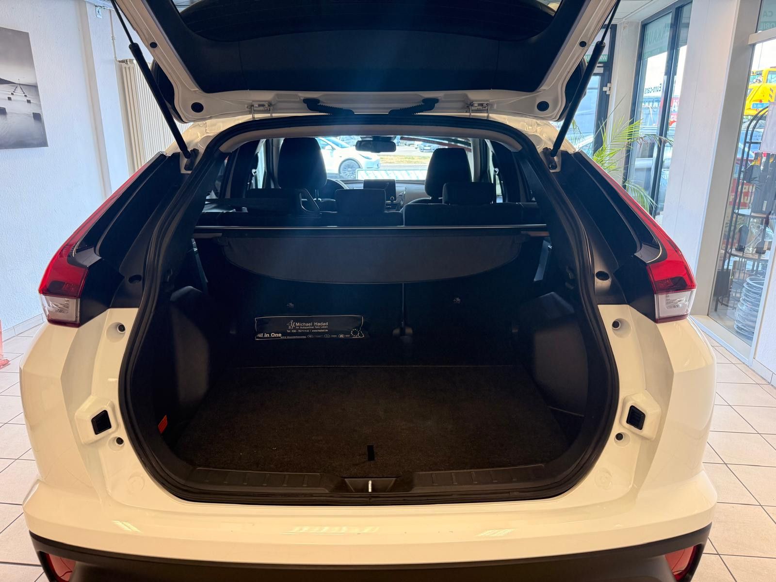 Fahrzeugabbildung Mitsubishi Eclipse Cross Hybrid 4WD /AHK/KAMERA/KLIMA