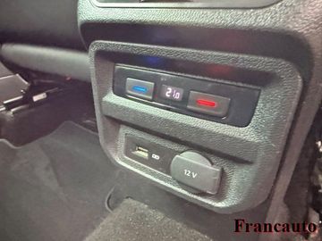 Volkswagen Tiguan - 12