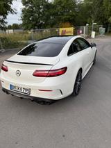 Mercedes-Benz E 300 Autom. zu verkaufen - : Auto Verkauf