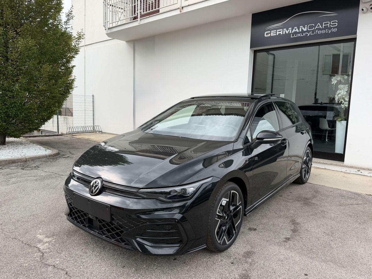 Volkswagen Golf Golf 1.5 etsi R-Line 150cv dsg imagem 2