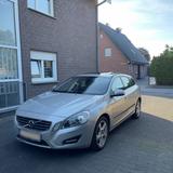 Volvo V60 2.4 Diesel D5 robuster Motor - Volvo V60 aus 2012
